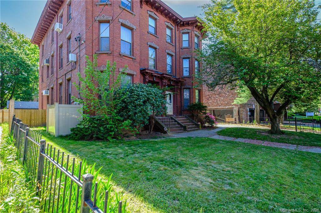 56 Willard Street - Photo 1