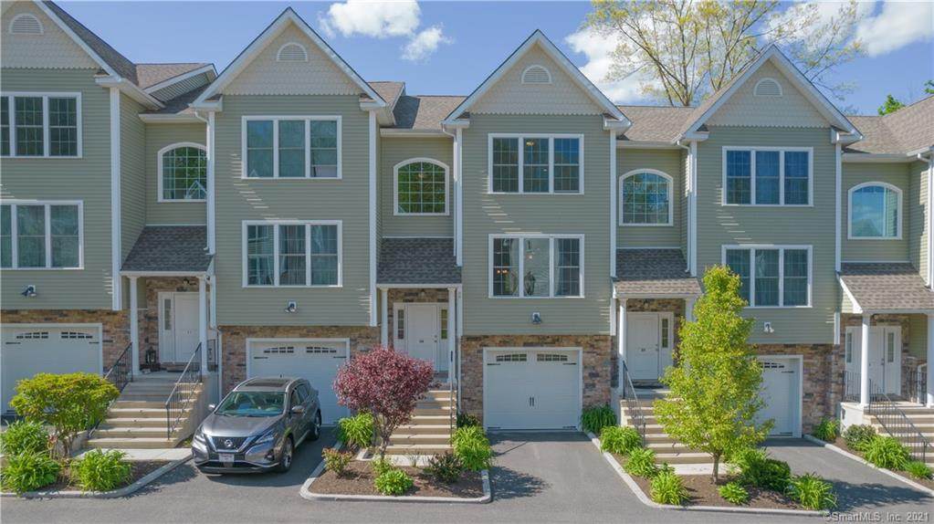 34 Short Oak Drive - Photo 1
