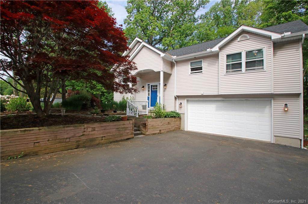 18 Sherwood Drive - Photo 1