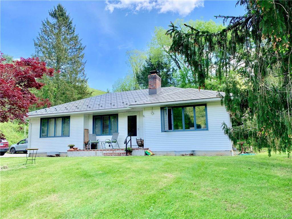 4 Hickory Lane - Photo 1