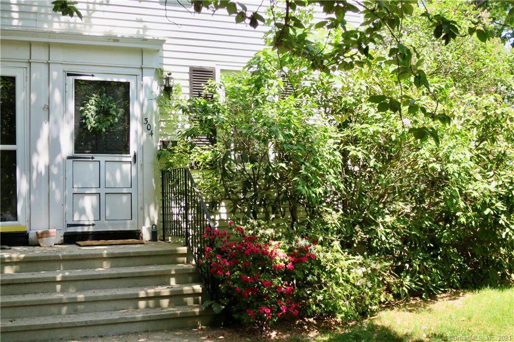 304 Sylvan Knoll Road - Photo 1