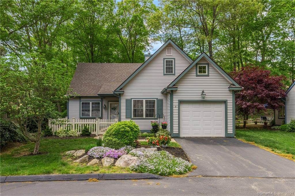 2 Peach Tree Lane - Photo 1