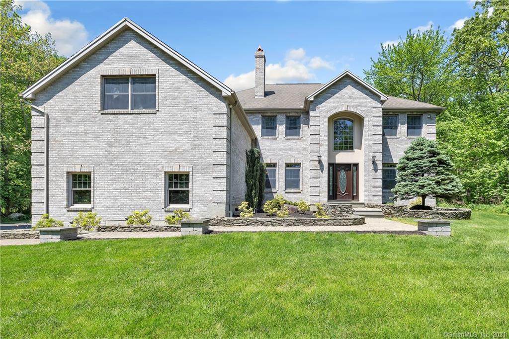 100 Crown View Drive - Photo 1
