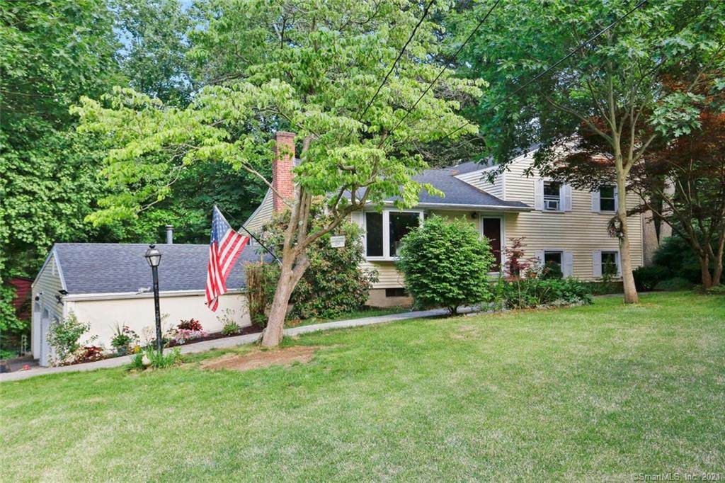 62 Rolling Wood Drive - Photo 1