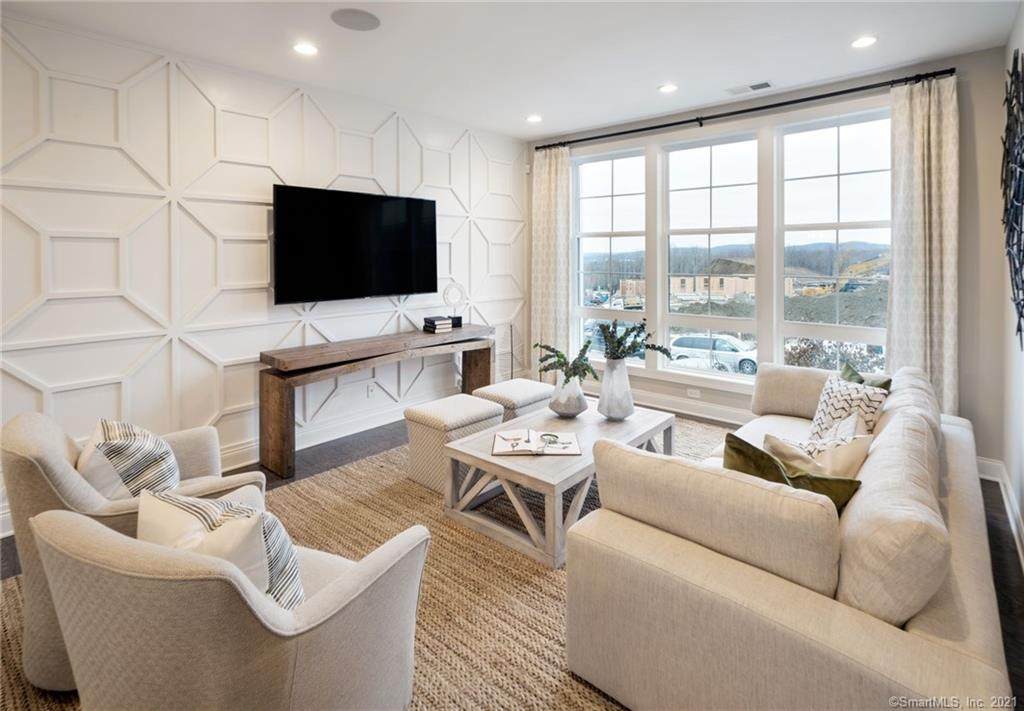8 Brentwood Circle - Photo 1