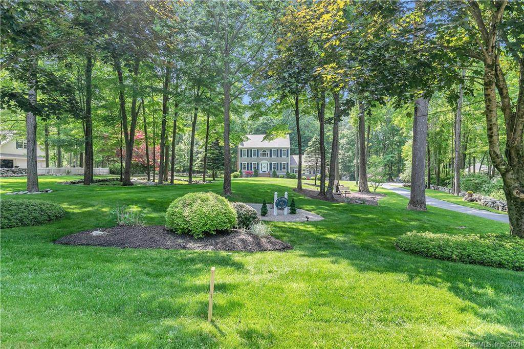 20 Madison Hollow - Photo 1