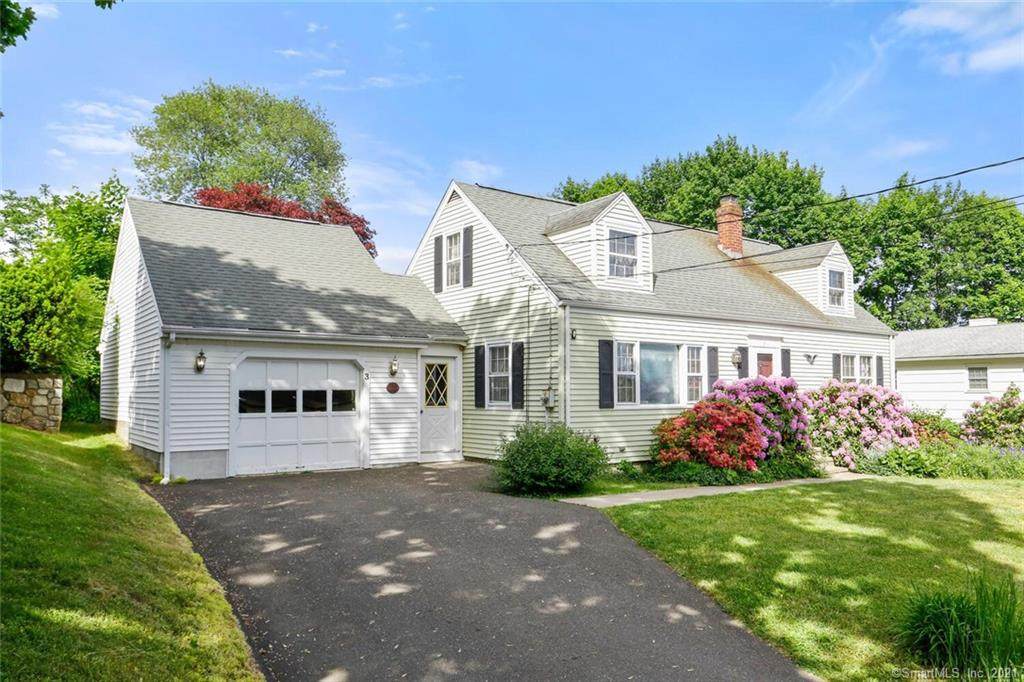 3 Fleetwood Drive - Photo 1