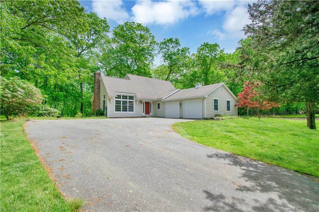11 Pleasant Valley Road - Photo 1