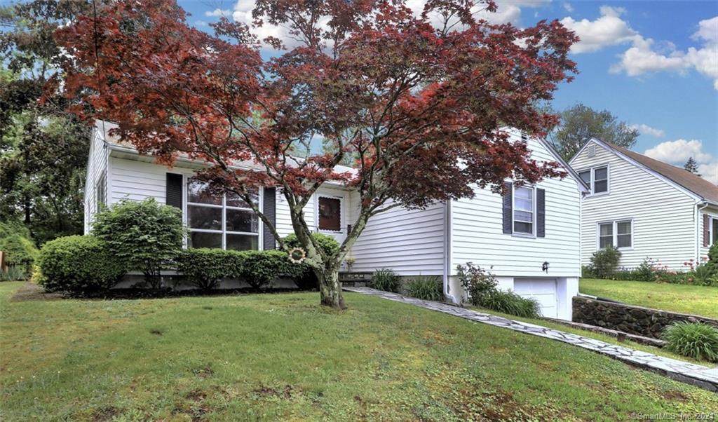 17 Deepwood Drive - Photo 1