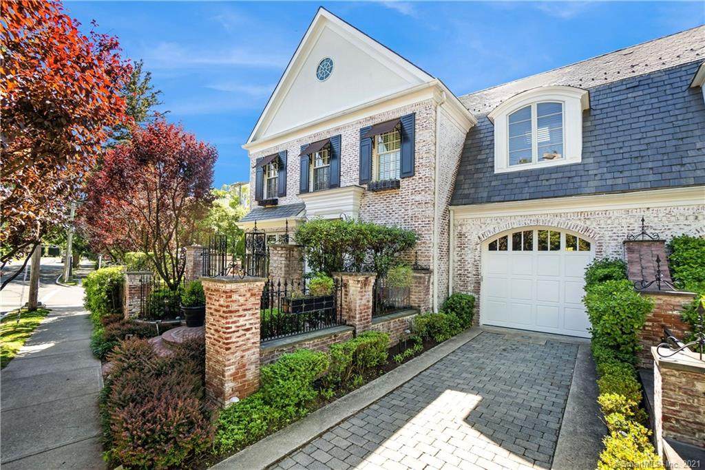 212 Milbank Avenue - Photo 1