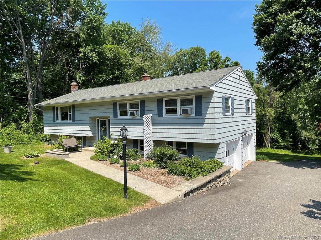 104 Evelyn Drive - Photo 1