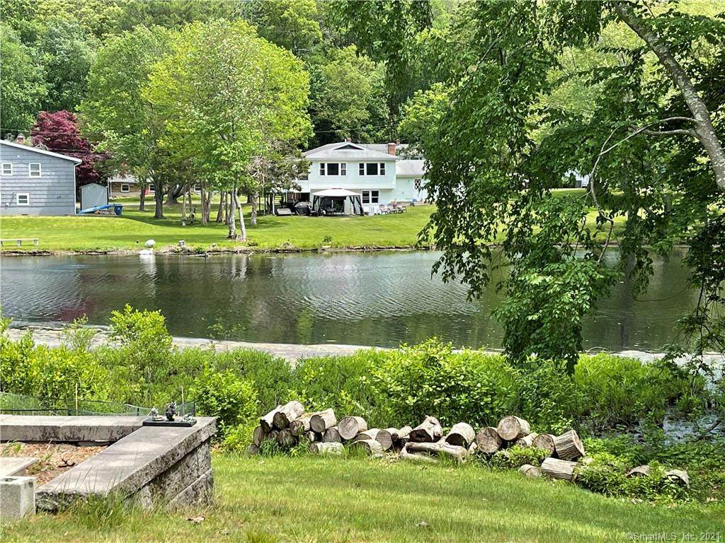 10 Woodland Lane - Photo 1