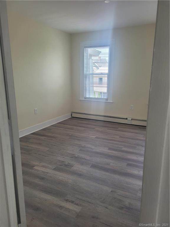 556 Shelton Street - Photo 1
