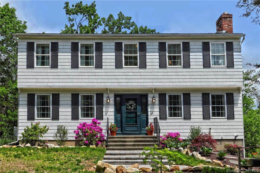 121 Pleasant Drive - Photo 1