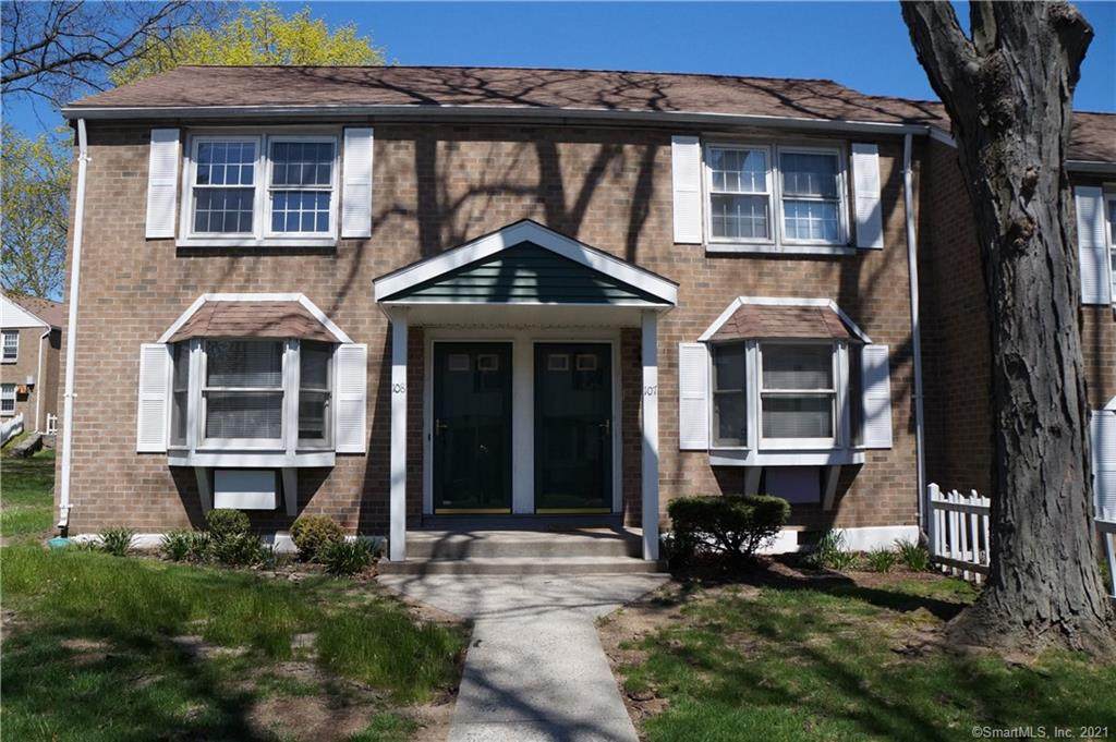 240 Sunnyridge Avenue - Photo 1