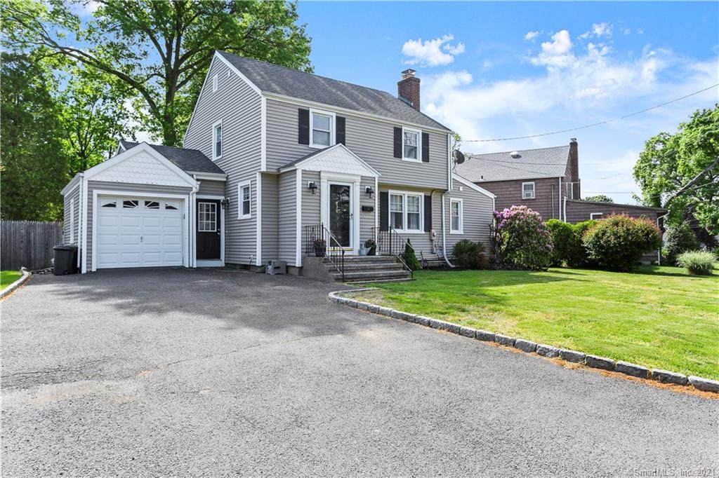 226 Parkway Drive - Photo 1