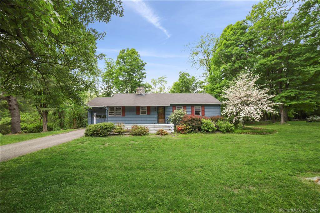 4 Fieldstone Road - Photo 1