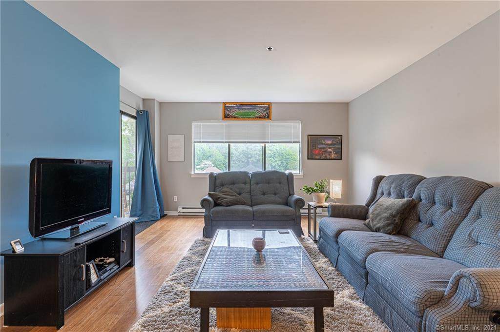 970 Hope Street - Photo 1