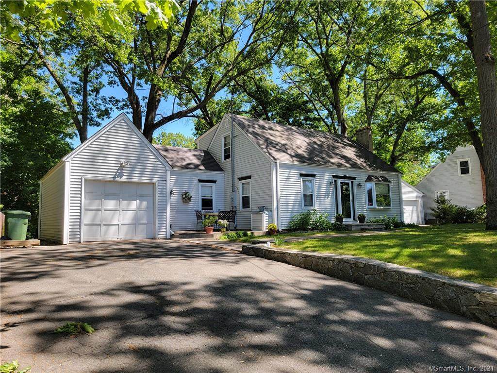 243 End Road - Photo 1