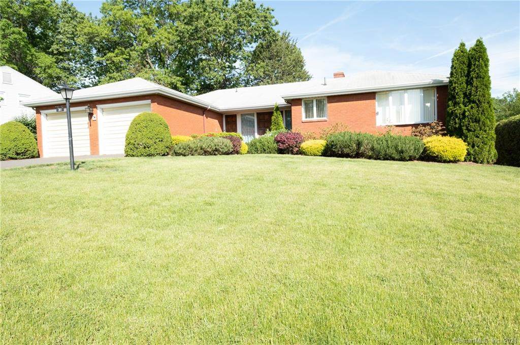 31 Knollwood Drive - Photo 1