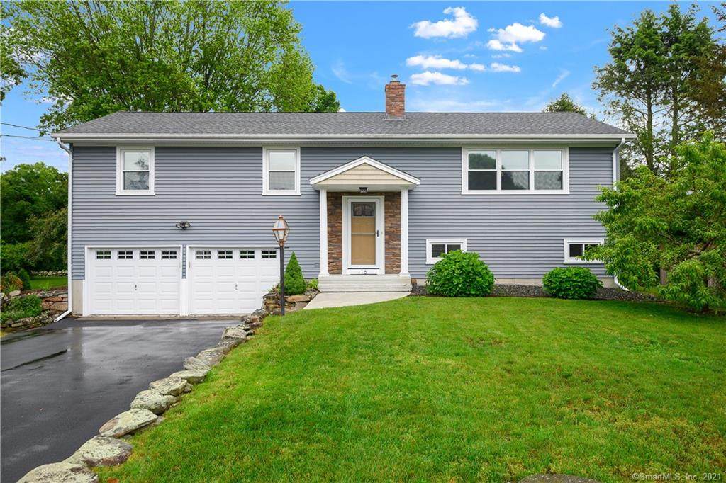 16 Riverbend Drive - Photo 1