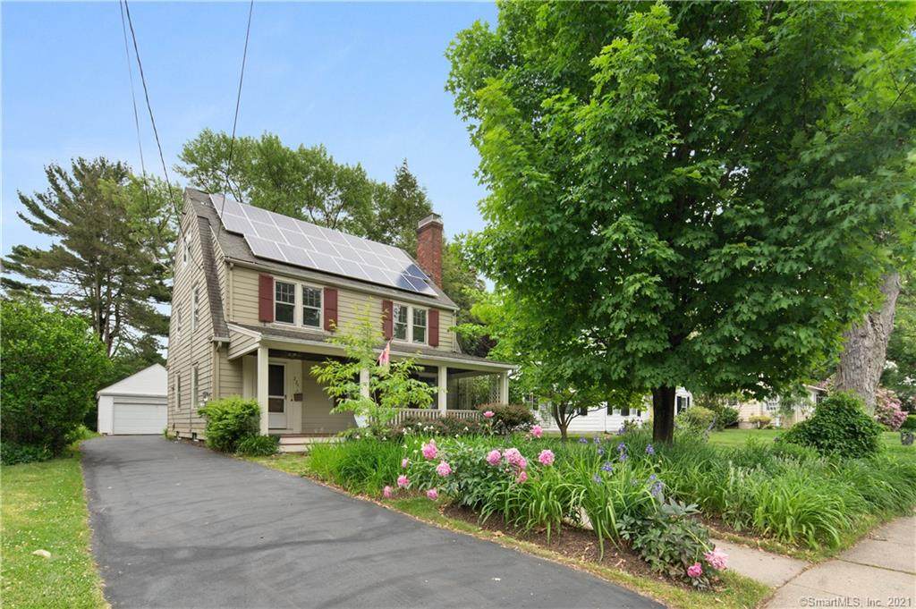 226 Quaker Lane - Photo 1