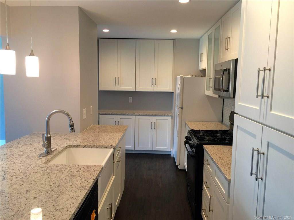 33 Lawson Lane - Photo 1
