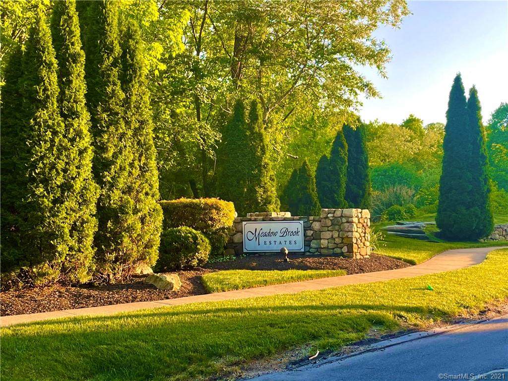 326 Spruce Hill Drive - Photo 1