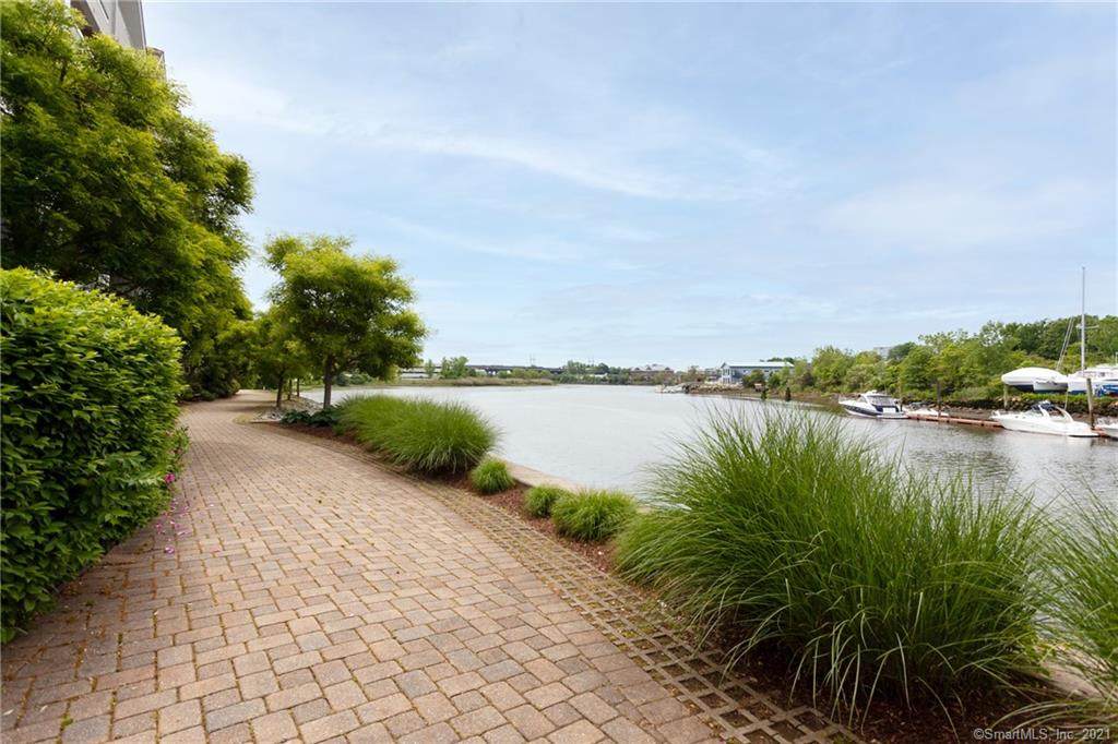 4 Daskams Lane - Photo 1