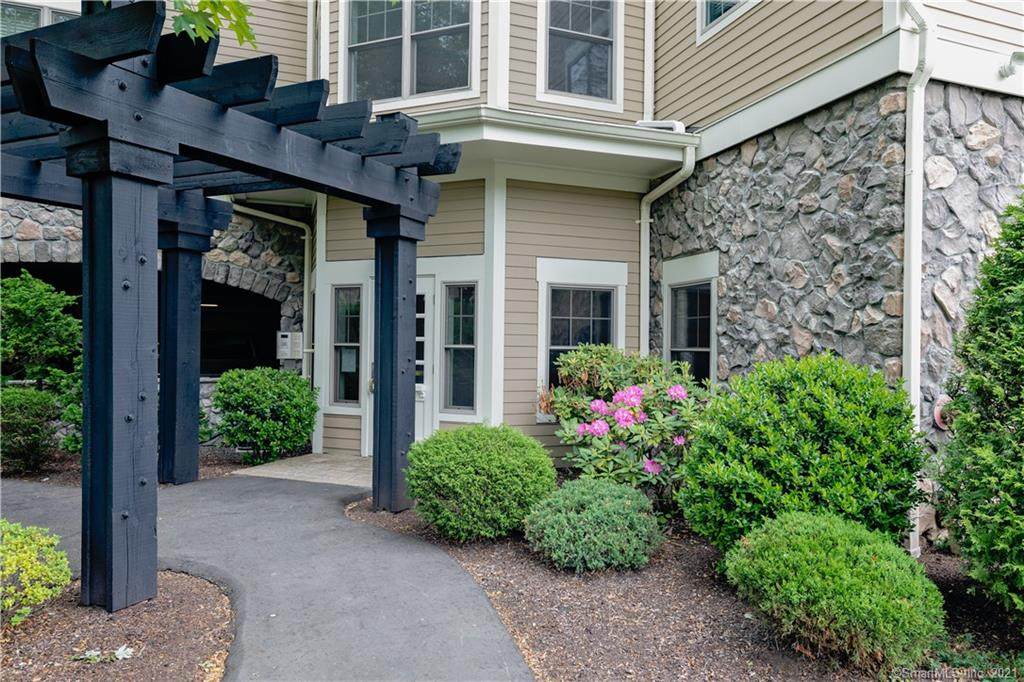 460 Heritage Road - Photo 1