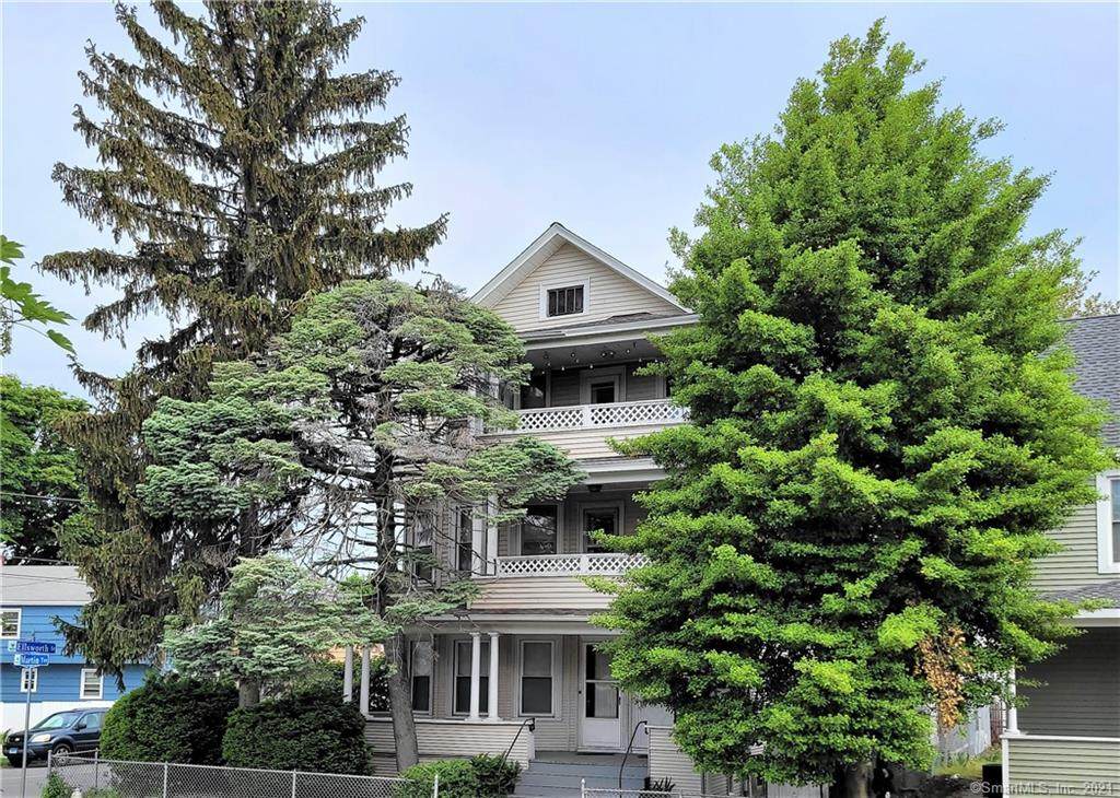 192 Martin Terrace - Photo 1