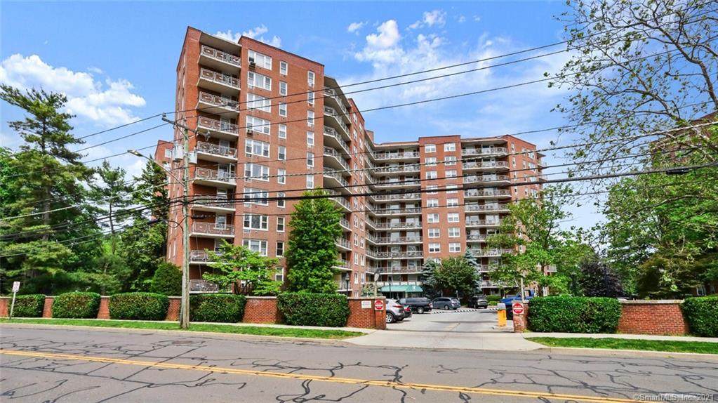 91 Strawberry Hill Avenue - Photo 1