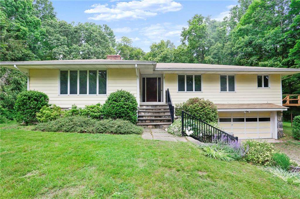 6 Carriage Drive - Photo 1