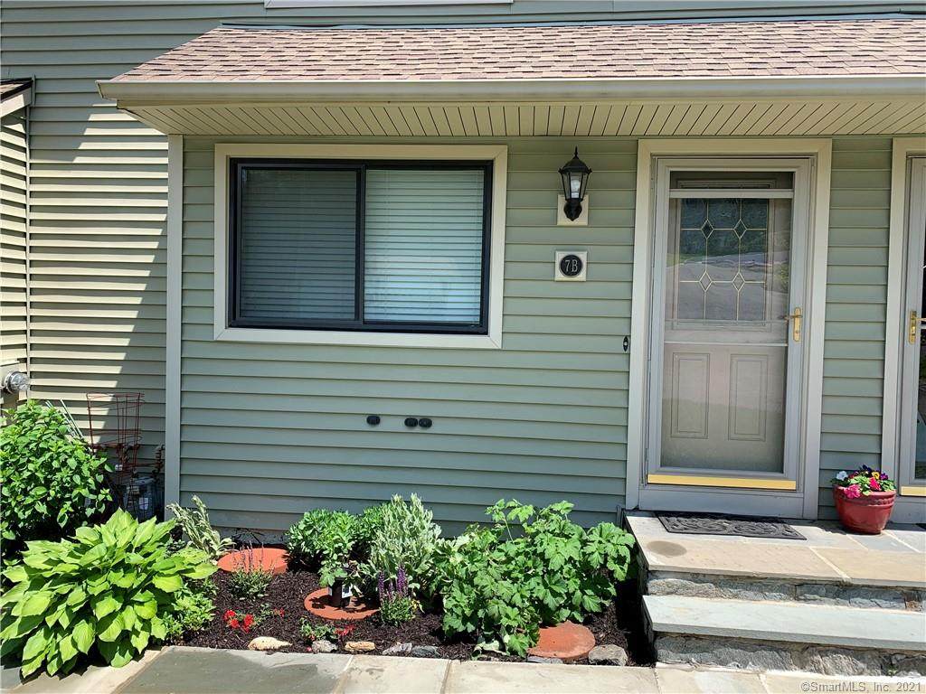 17 Coram Road - Photo 1
