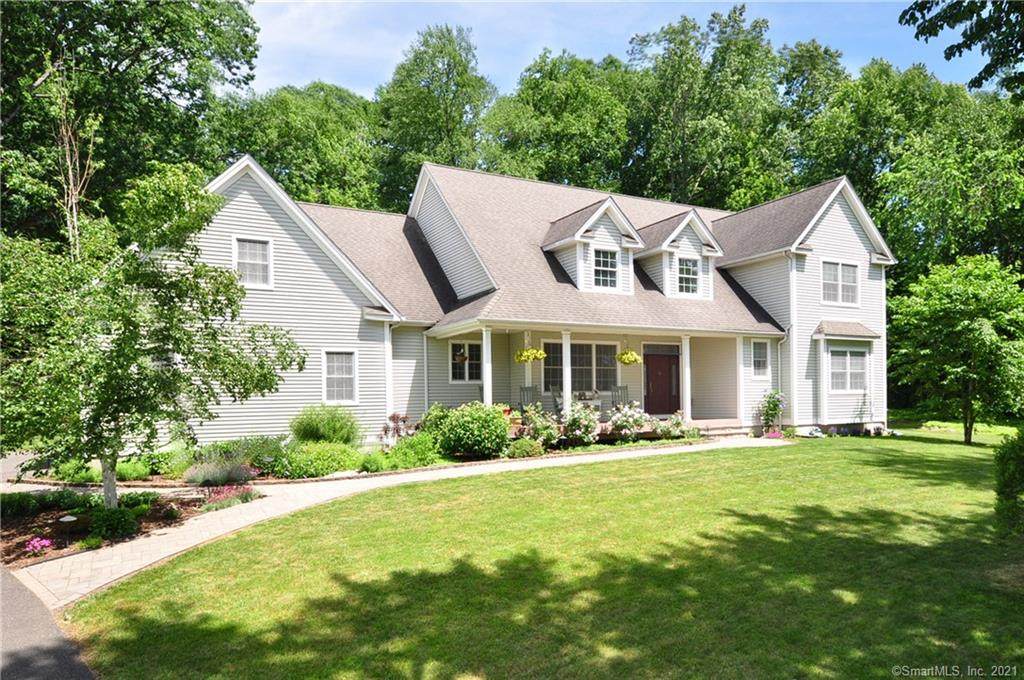 424 Woodland Street - Photo 1