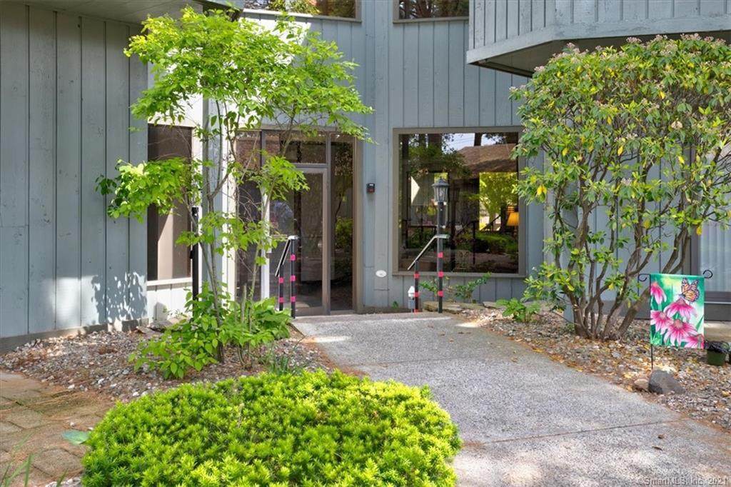 17 Hickory Hill - Photo 1