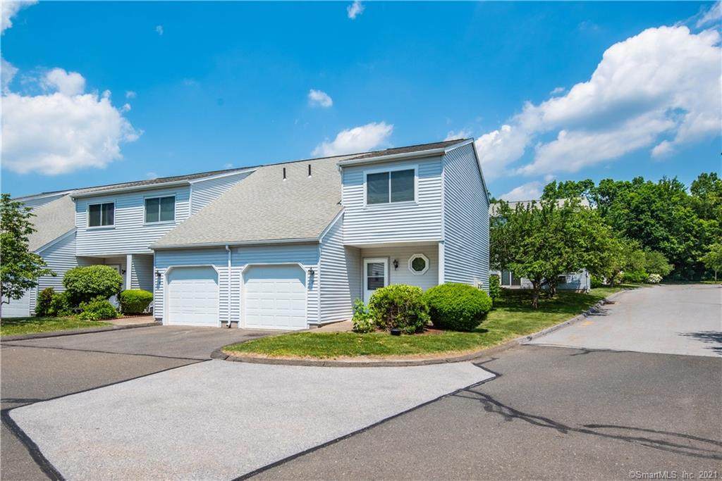 565 Clark Avenue - Photo 1