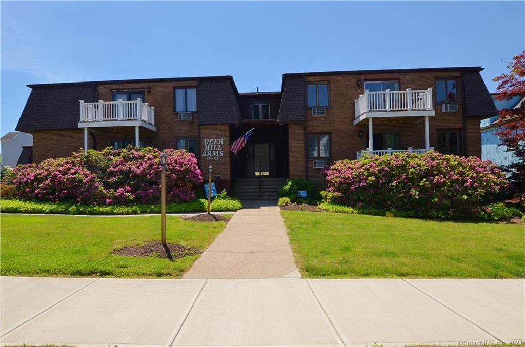 136 Deer Hill Avenue - Photo 1