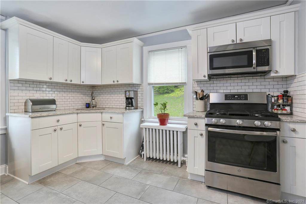 85 Pemberwick Road - Photo 1