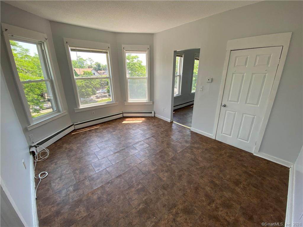 128 Henry Street - Photo 1