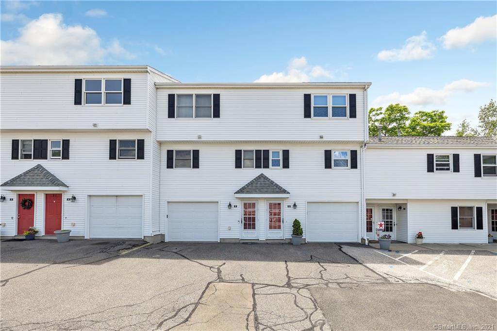 6 Commodore Commons - Photo 1