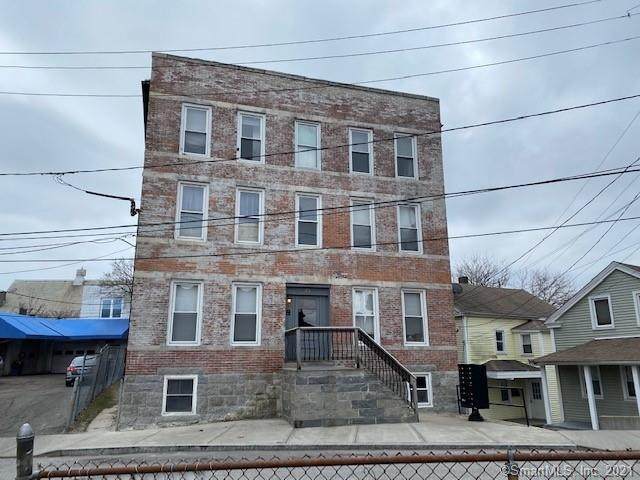 40 Pearl Street - Photo 1