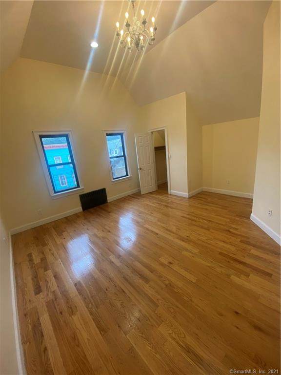 180 Willow Street - Photo 1