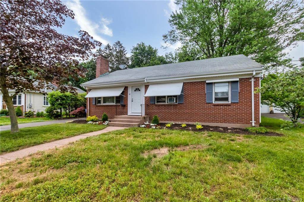 45 Sherwood Circle - Photo 1