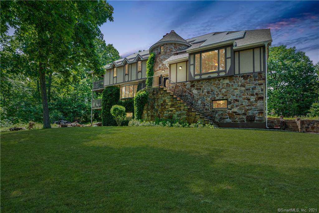 18 Roy Mountain Road - Photo 1