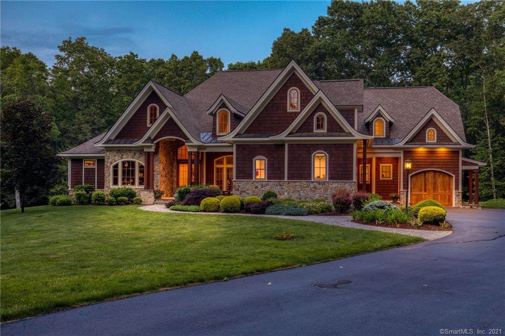 17 Falcon Heights - Photo 1
