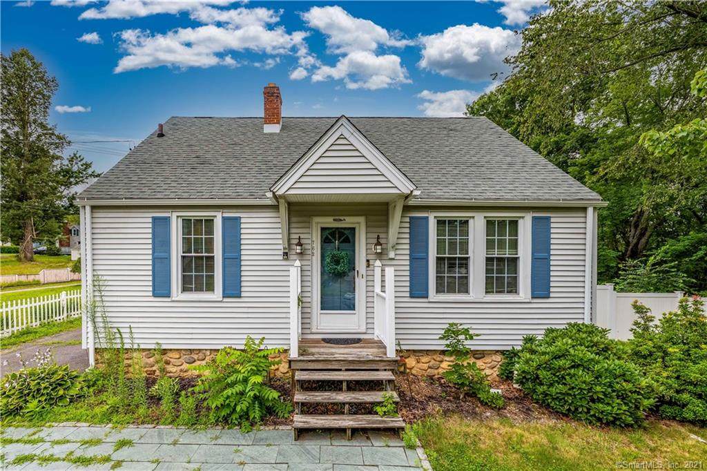 762 Terryville Avenue - Photo 1