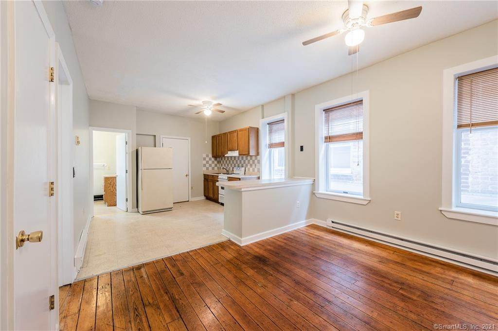 391 Bank - Photo 1