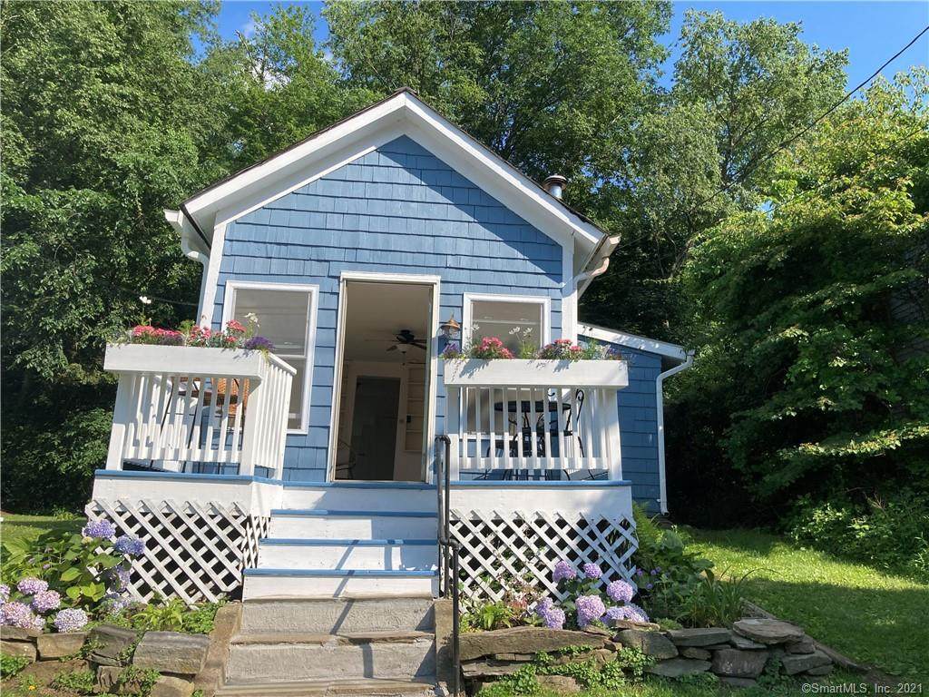 74 Shore Road - Photo 1
