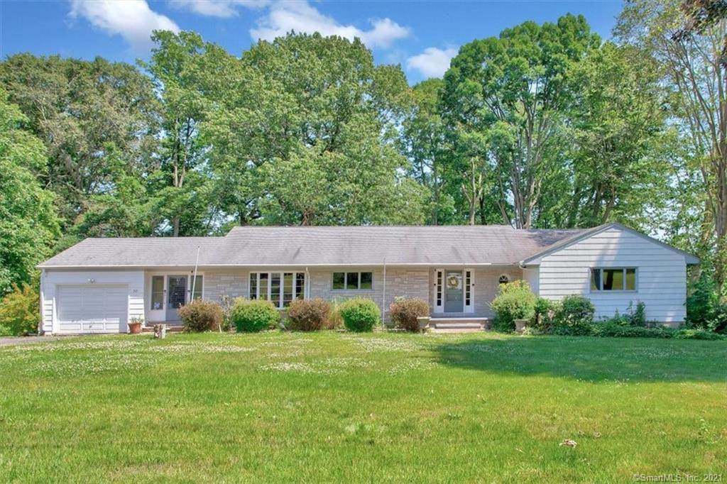 501 Summit Drive - Photo 1